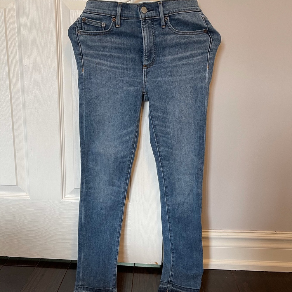 Denim forum Nico mid rise skinny cropped jeans